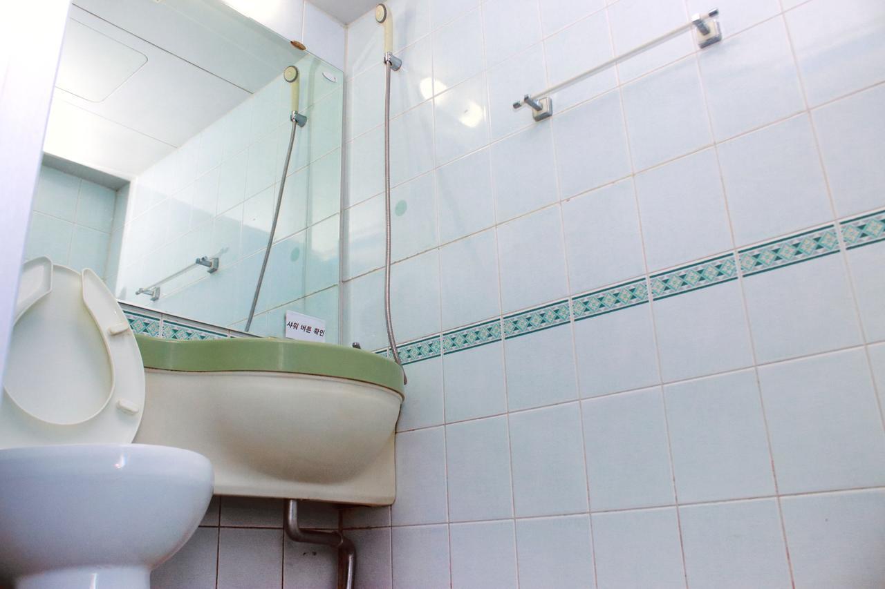 Stayforu Hongdae Bed & Breakfast *